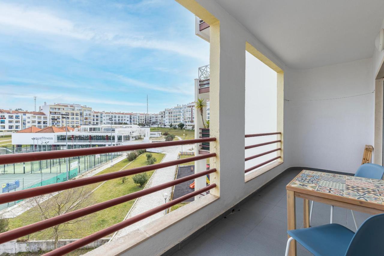 Sunny 2 Bdr Apartment By Lovelystay Charneca Kültér fotó